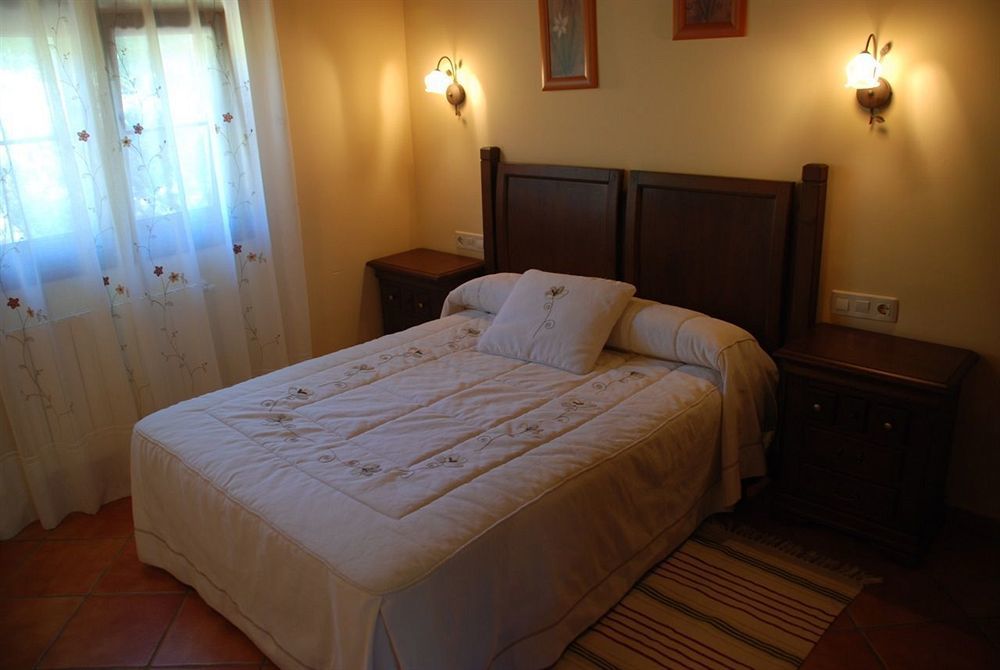 Apartamentos El Pedrayu Onis Ngoại thất bức ảnh