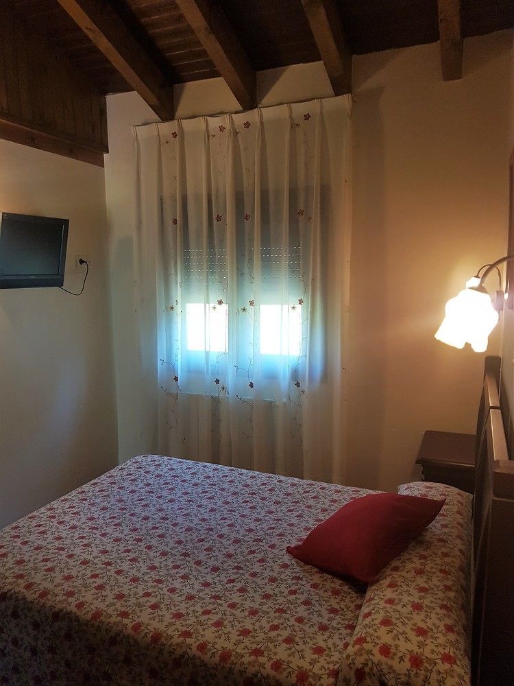 Apartamentos El Pedrayu Onis Ngoại thất bức ảnh