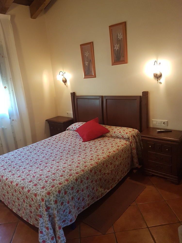 Apartamentos El Pedrayu Onis Ngoại thất bức ảnh